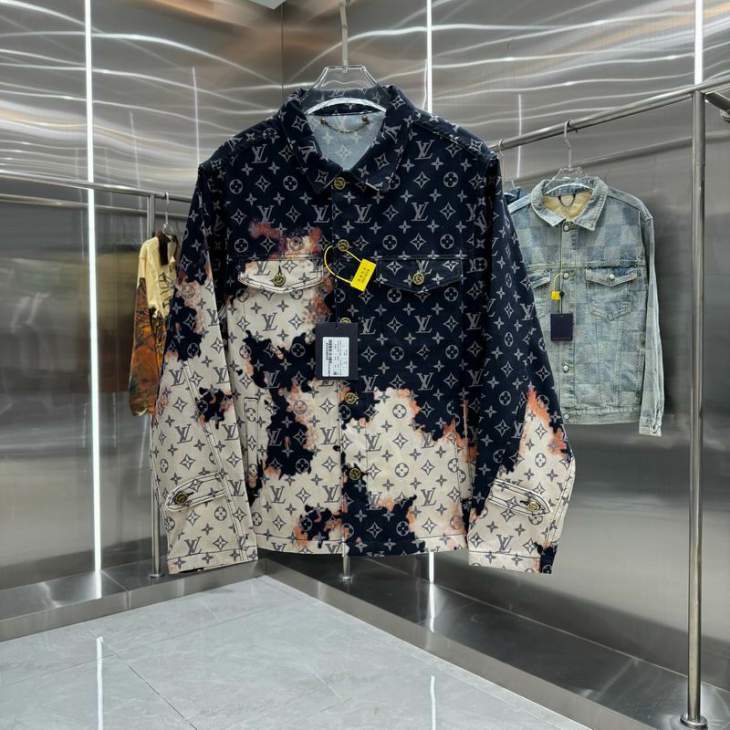 Picture of LV Sweater Suits _SKULVsz46-52M-2XLhgntx0641195